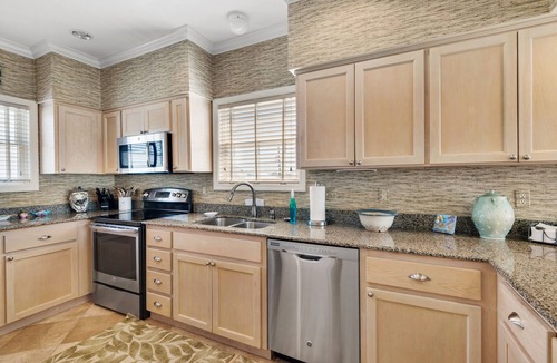 Navarre Beach House | Jen's Creole 4 Bedroom Townhouse by RedAwning