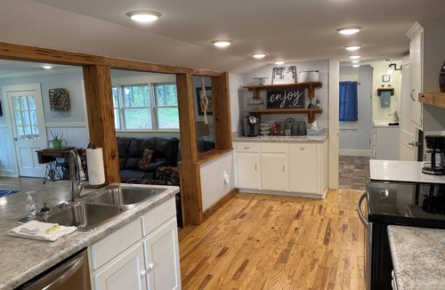 Dothan Cottage | Juju’s Pond House on Smith Pond