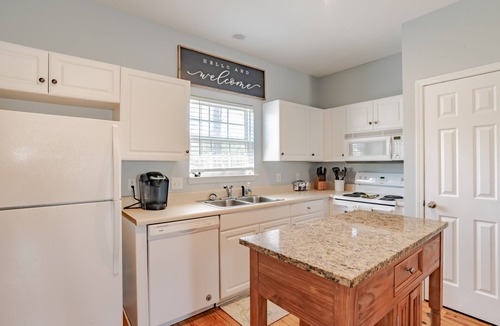 Fort Morgan House | Just a Short Stroll to the Beach! Relaxing Retreat in Fort Morgan - Sleeps 8