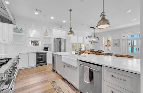 Sunnyside House | Kindness Matters: A Carillon Beach Favorite Located On Stunning Lake Carillon