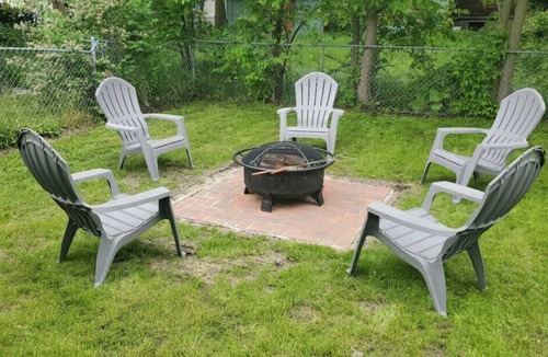 Alpena House | King Bed|Firepit|Central AC