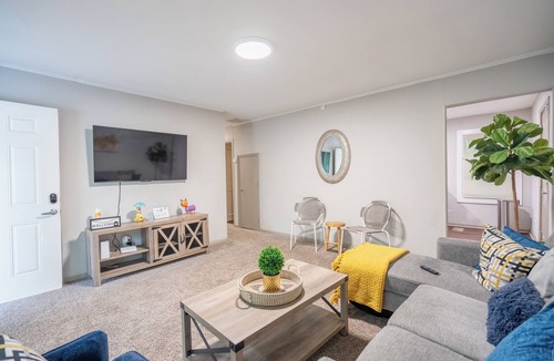 Forest Park House | Kozy rach style home near ATL airport