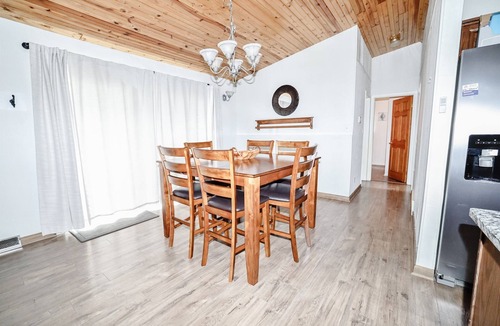 Canadian Lakes Cottage | Lake Access | Firepit, Fireplace, Dock & Views