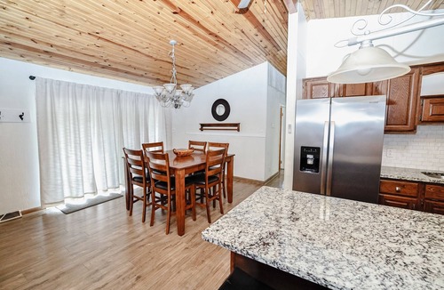 Canadian Lakes Cottage | Lake Access | Firepit, Fireplace, Dock & Views