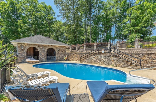 Arley House | Lake Life 105 - Private Pool overlooking the lake!