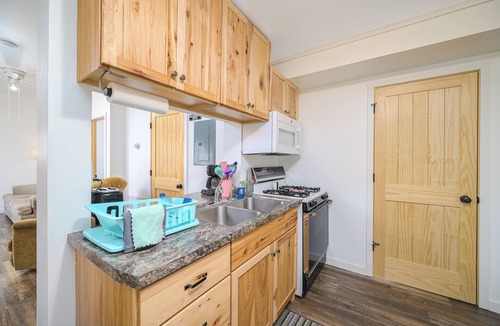 Rumely Cottage | Lake Retreat - Aquapark, Boats, Playground, Scooters, Sports & Games - Cottage 2
