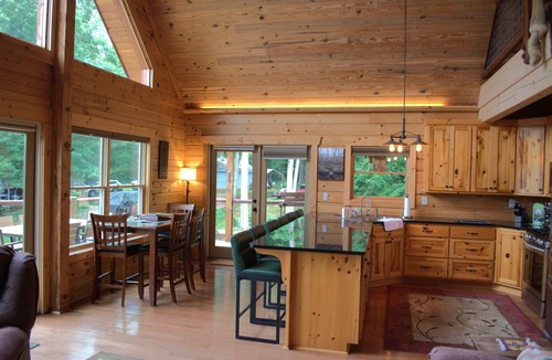Eclectic Cabin | Lake Side Log Cabin, Private Dock, Movie Sunrise Views!