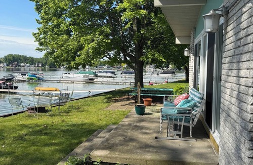Manitou Beach-Devils Lake House | Lake House at Manitou Beach