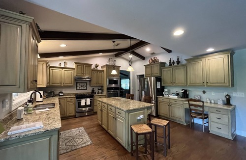 Northport House | Lake Vista Retreat 5 Bedrooms 3.5 baths