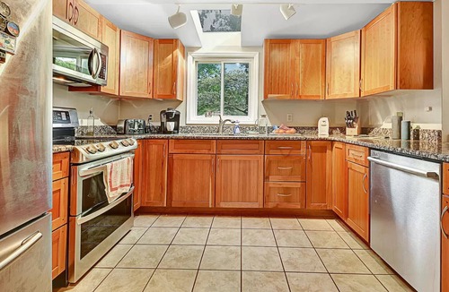 Andersonville Villa | Lakefront 3-bedroom 2-bath apartment on Norris Lake. Just minutes from Knoxville