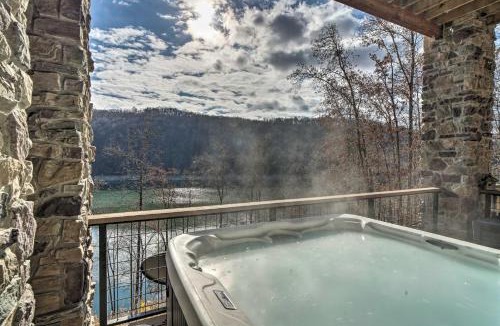 Tazewell House | Lakefront Cabin Sleeps 16 Dock Fire Pit Hot Tub