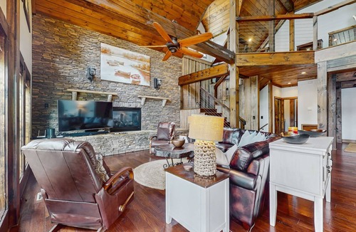 Maynardville House | Lakefront Escape, Sleeps 10, Private Dock, Hot Tub