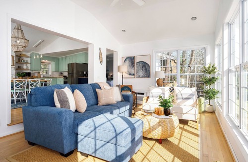 Crane Hill House | Lakefront Lux-Remodeled,Deep Water, Dock,Hot Tub,Outdoor Shower,Fire pit, Kayaks