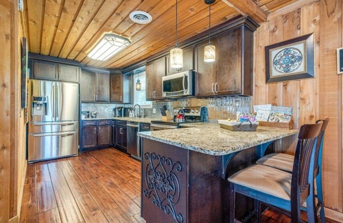 Gallatin House | Lakefront | Sauna | Kayaks | Firepit | 35 Min to Nashville