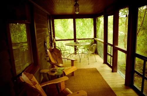 Lakeside Cottage | Lakeside Grove Cottage - Perfect Lakeside Village/Beach Location