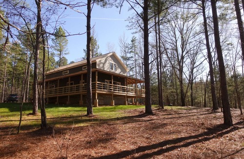 Mathiston Cabin | Lakeside luxury cabin on 125 acres. 20 min to MSU - Sleeps 6