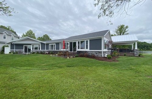 Three Rivers House | Lakeside Luxury & Comfort W/Pontoon Rental!