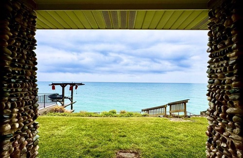 Jeddo House | Lakeside Paradise! A charming blend of cozy comfort and beachfront bliss!