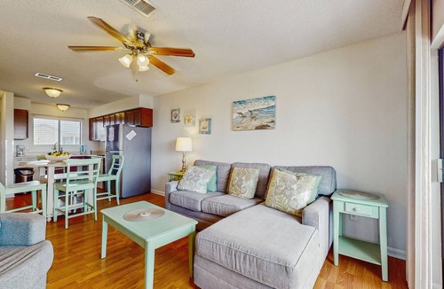 Gulf Shores Condo | Lakeview Condo with Shared Pool - Just Steps from the Beach!