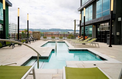 Five Points South Apartment | Landing | Amazing Studio, Pool, Gym