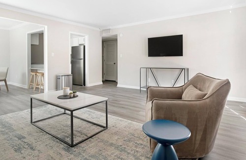 Homewood Apartment | Landing | Beautiful 1BD, Clubhouse, Pool