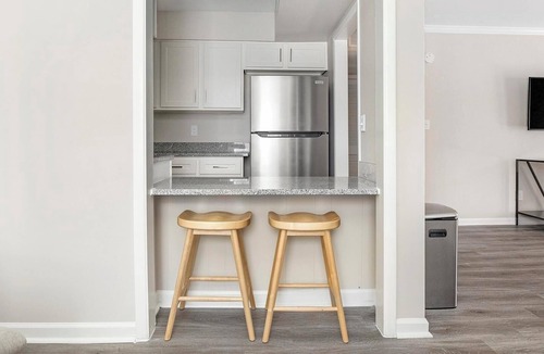Homewood Apartment | Landing | Beautiful 1BD, Clubhouse, Pool