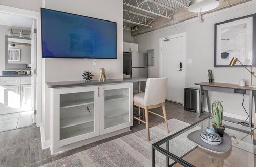 Central Business District Apartment | Landing | Beautiful Studio, Gym, Rooftop Lounge