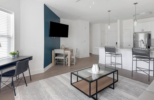 Athens Apartment | Landing | Chic 1BD, Yoga Studio, Pool