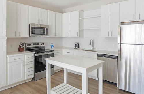 Belle Mina Apartment | Landing | Incredible 1BD, Courtyard, Gym