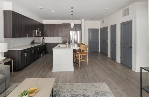 Crestline Heights Apartment | Landing | Modern 2BD, Gym, Pool
