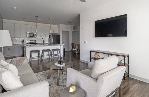 Sand Ridge Apartment | Landing | Modern 2BD, Gym, Pool