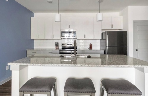 Sand Ridge Apartment | Landing | Modern 2BD, Gym, Pool