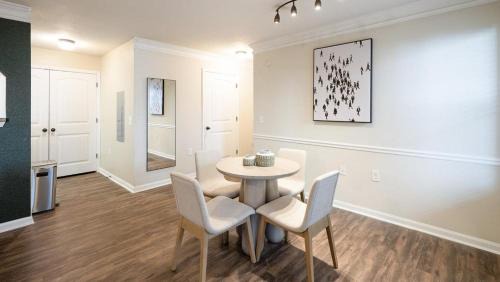 Cahaba Heights Apartment | Landing Modern Apartment with Amazing Amenities (ID8272X47)