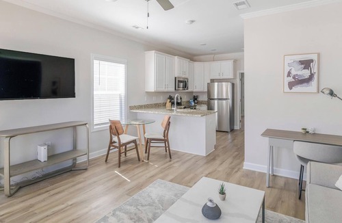 Huntsville Apartment | Landing | Spectacular 1BD, Gym, Clubhouse