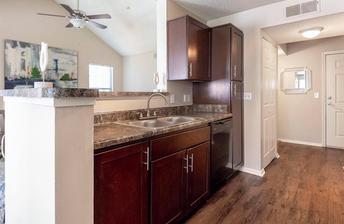 Germantown Apartment | Landing | Stunning 1BD, Tennis Court, Gym