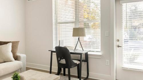 Belle Mina Apartment | Landing Stunning 1BD Yoga Studio Clubhouse