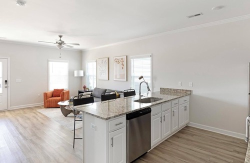 Huntsville Apartment | Landing | Stunning 2BD, Gym, Pool