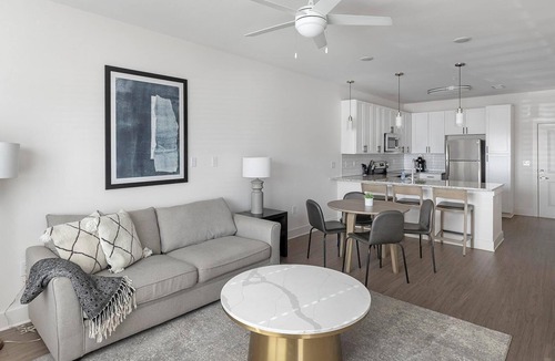 Athens Apartment | Landing | Stylish 1BD, Gym, Yoga Studio