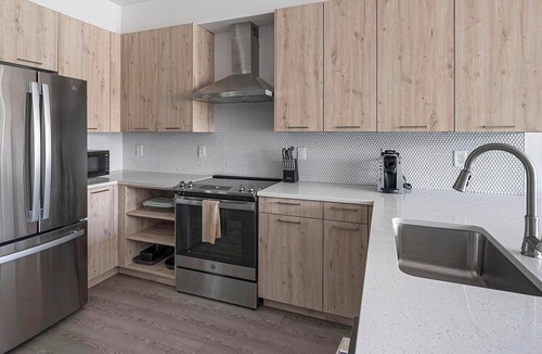 Crestline Heights Apartment | Landing | Stylish 2BD, Pool, Clubhouse