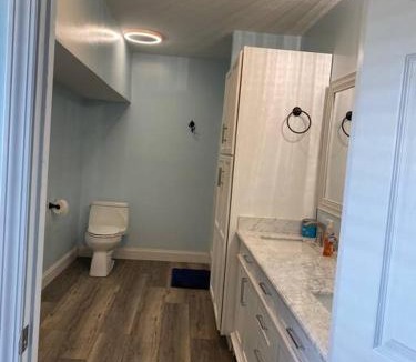 Dalton House | Large 5 Bedroom Home Near Downtown Dalton