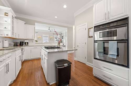 Church Street House | Large Lux Modern Home – Downtown, Aquarium, Zoo, Mountain & Stadiums Sleep 10