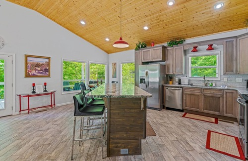 Jasper House | Lazy Daze - Located conveniently near Duncan Bridge Marina