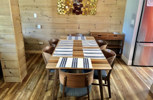Cedar House | Leelanau County, 4-brm 4-bath. Air, Heated Pool, 5 mls to Lk Michigan Beach