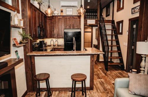 Monteagle House | Leprechaun Lodge at The Retreat at Deer Lick Falls in Tennessee