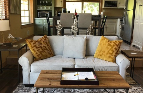 Suttons Bay House | Live the Vineyard Life at The Grand View 2 @ Willow Winery