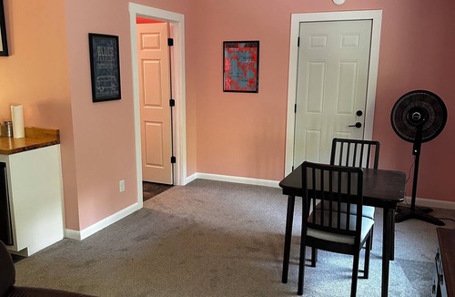 Saint Andrews Apartment | Loft studio in charming Sewanee! Directly on Mt Goat Trail minutes from downtown