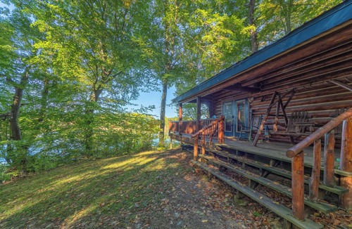 Lawrence Cabin | Log cabin- fishing-Lake- close to South Haven