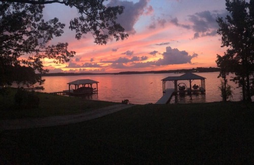 Talladega House | Logan Martin Lake- 3BR waterfront home with breathtaking views and calm waters