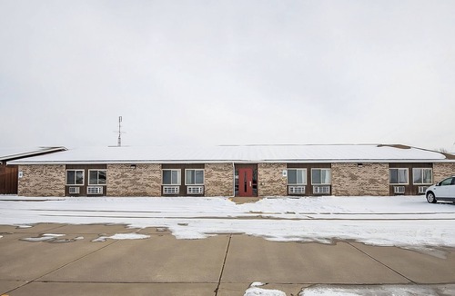 Chesaning House | Look No More! 4 Comfortable Units, Pets Allowed, Free Parking Onsite