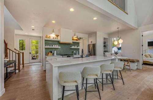 Sturgeon Bay House | Luxe Lakefront Home · Sleeps 10 · Jacksonport